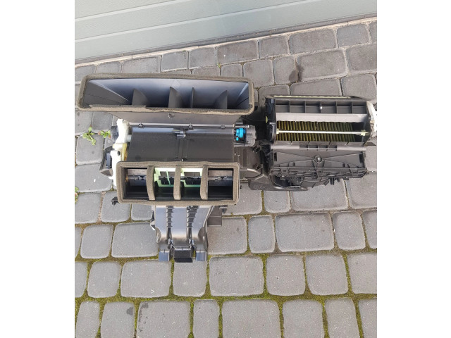 Вентилятор печки    8V1858431, 1093288X   Audi A3 S3 8V