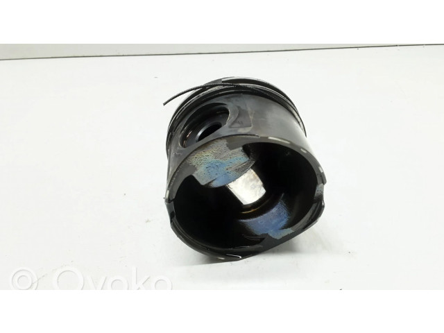  Поршень    BMW X5 E53 для дизельного двигателя 3.0