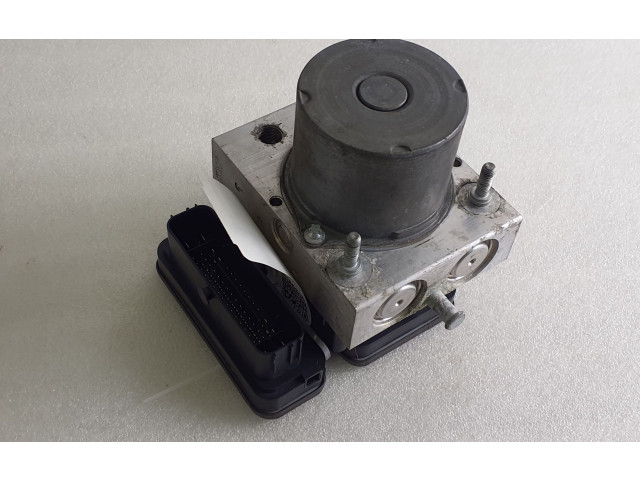 Блок АБС 6700352860, 2265106539 Maserati Levante 2017 - года