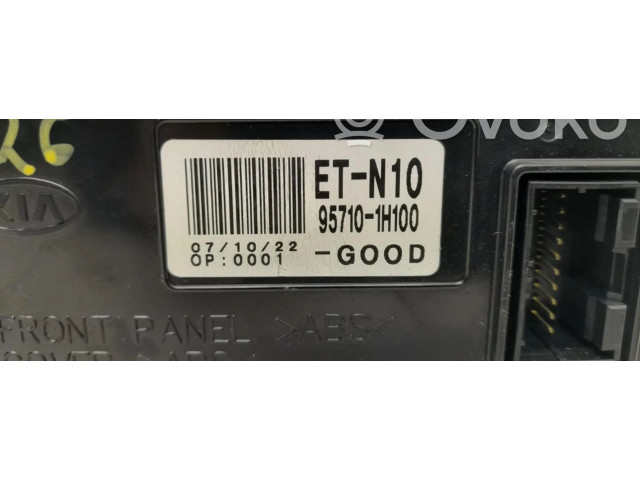 Дисплей    957101H100   KIA Ceed