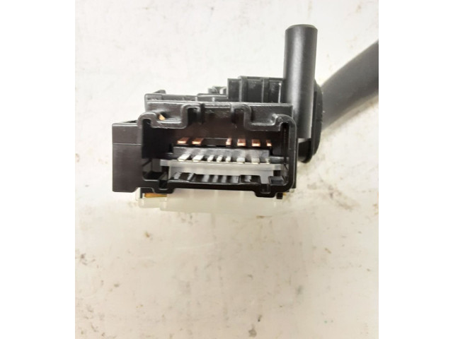 Ручка стеклоочистителей    Toyota Corolla Verso E121