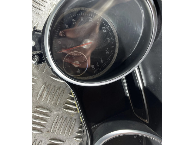 Přístrojová deska Mercedes-Benz GLA W156 2019 A1569004904, 1569004904