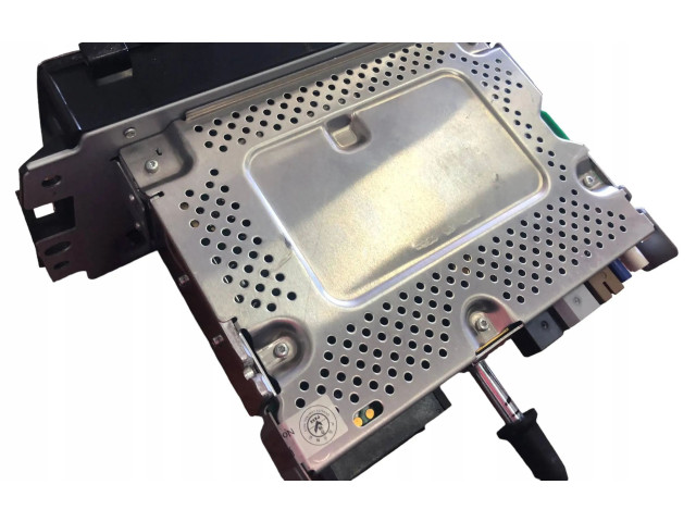 Дисплей    10879786   MG ZS