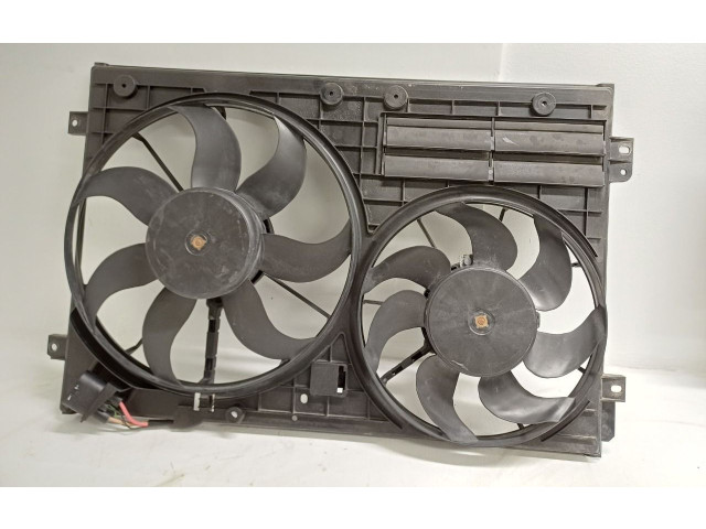 Вентилятор радиатора 1K0121205AJ Volkswagen Caddy