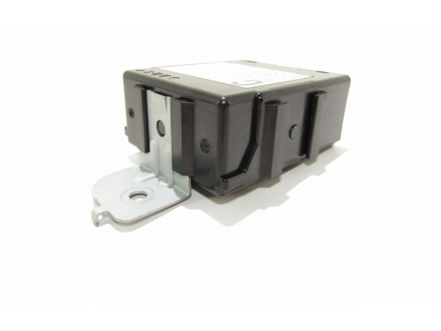 Блок управления 88205SA030   Subaru Impreza II