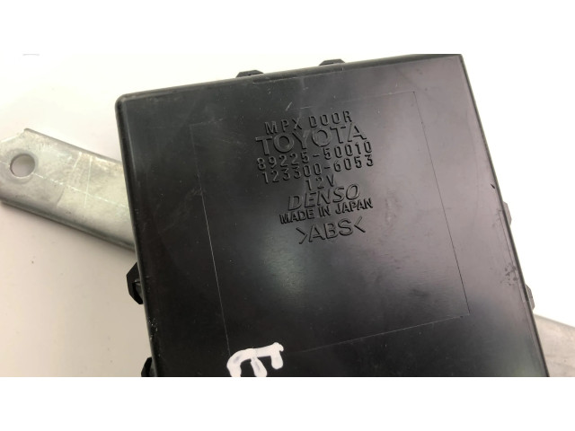 Блок управления 8922550010 Lexus LS 400