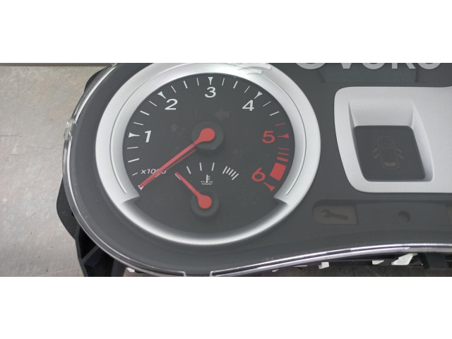 Přístrojová deska Renault Clio III 2009 8200821001D