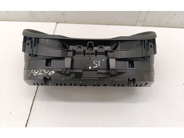 Панель приборов 5E0920941 Skoda Octavia Mk3 (5E)