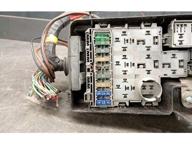 Блок предохранителей 30797010 Volvo XC90