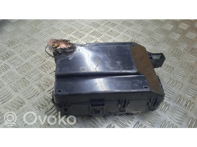 Блок предохранителей 7154763030 Maserati Quattroporte