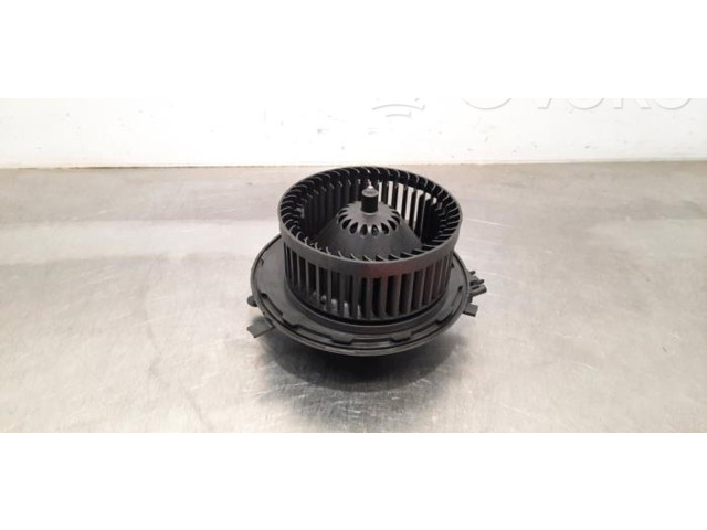 Вентилятор печки 5Q1819021E Audi Q3 F3