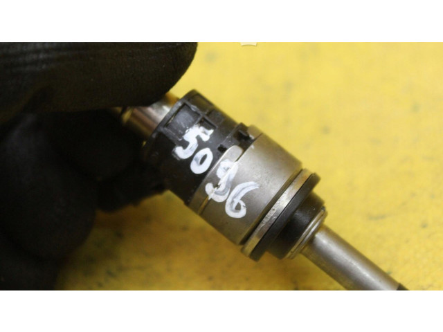 Vstřikovač 06C906036F   Audi A8 S8 D4 4H     