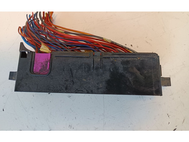 Блок предохранителей 5J0937615C   Skoda Rapid (NH)    