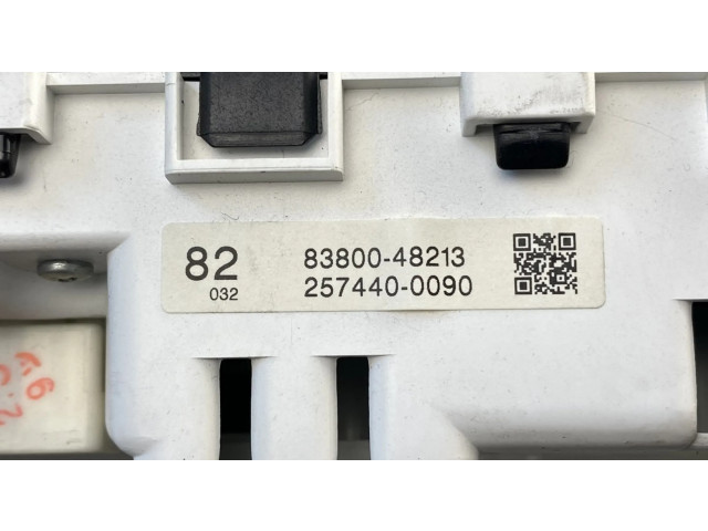 Přístrojová deska Toyota Harrier II XU30 2007 257440-0090, 83800-48213