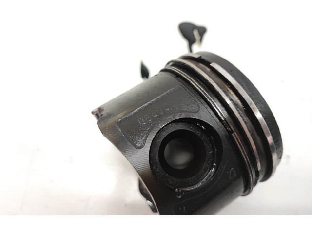 Píst 0840C BMW 3 E90 E91 204D4