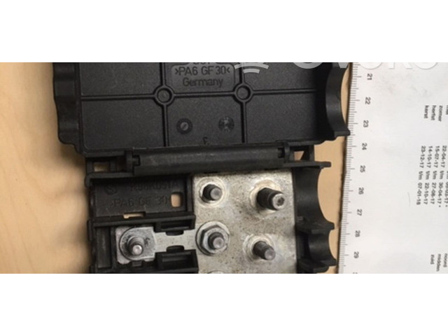 Pojistková skříňka 8K0937517A Audi A4 S4 B8 8K 2008