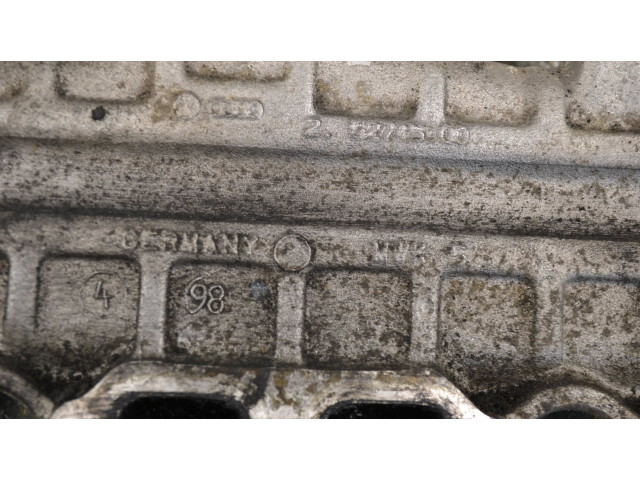 Всасывающий коллектор 028129711J, 25271500    Volkswagen PASSAT B4