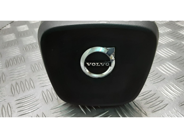 Подушка безопасности водителя 032214987 Volvo XC40