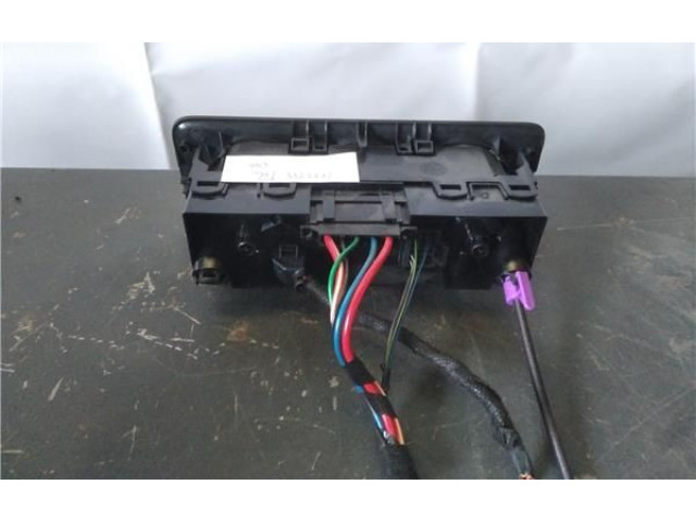 Блок управления климат-контролем    Skoda Fabia Mk3 (NJ)