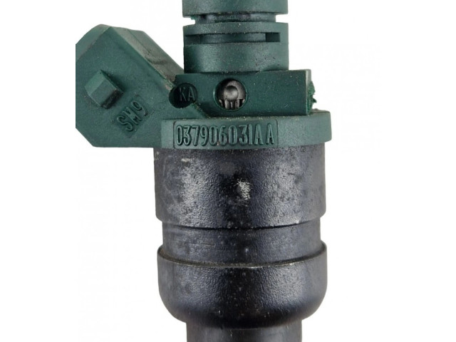 Форсунка 037906031aa    Audi A3 S3 8L  AKL 