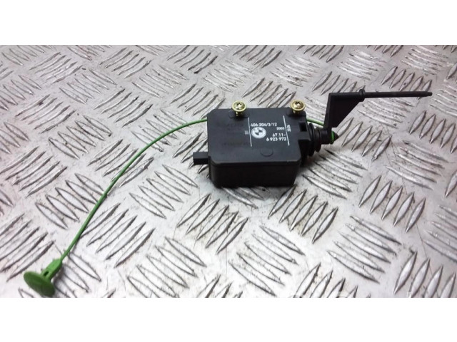 Электрический замок крышки