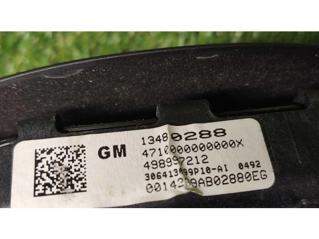 Подушка безопасности водителя 13480288 Opel Zafira C