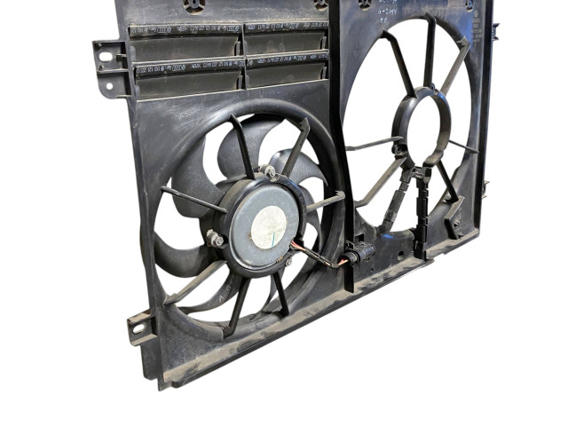 Вентилятор радиатора 1KM121205 Volkswagen Jetta VI