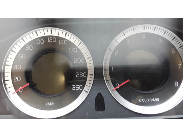 Панель приборов 31270900AA, 31270900   Volvo V70       