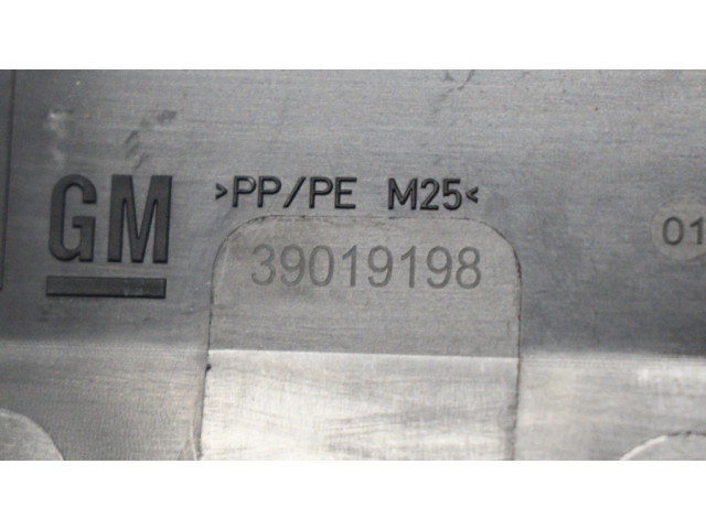 Блок предохранителей 39040849, 39019198 Opel Astra K