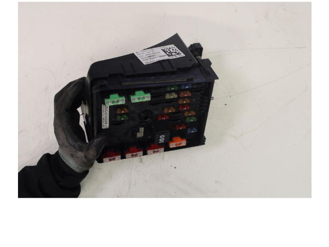   Pojistková skříňka 3C0937125A   Volkswagen Tiguan 2008