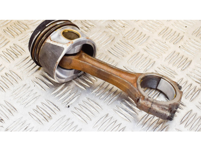 Píst 03L107065S Audi A6 S6 C7 4G pro naftový motor 2.0