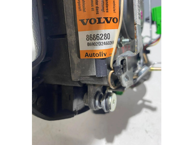 Подушка безопасности водителя 8686280, B6002D24602699   Volvo V70