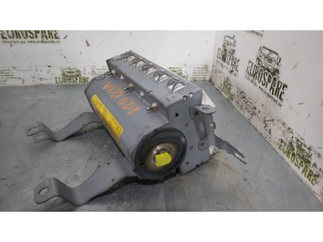 Подушка безопасности пассажира Mitsubishi Montero