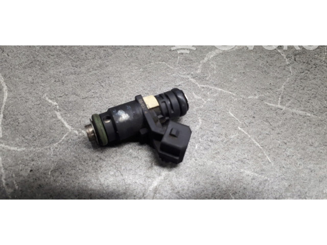 Форсунка 8200885287 Renault Clio III