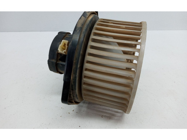 Вентилятор печки Mitsubishi L200