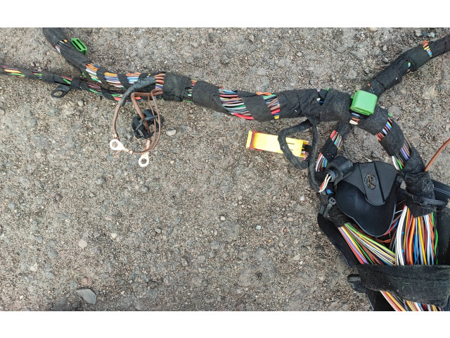 Pojistková skříňka 7H0971727F Volkswagen Transporter - Caravelle T5 2007