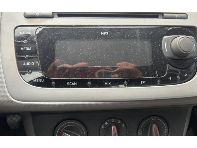 Дисплей       Seat Ibiza IV (6J,6P)