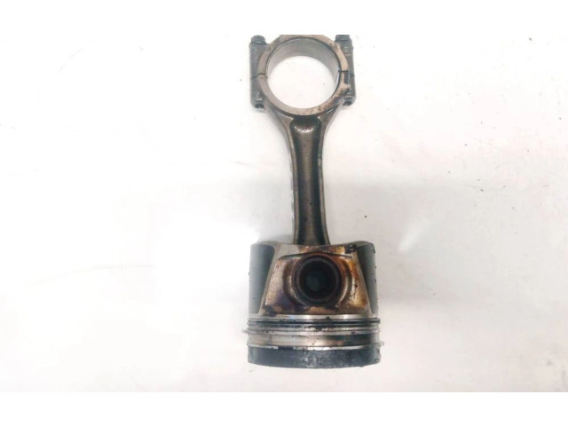  Поршень с шатуном    Volkswagen PASSAT B6  
