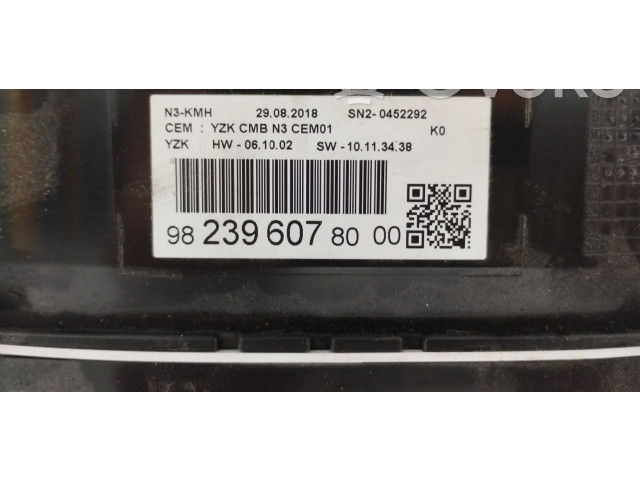 Přístrojová deska Peugeot Expert 2018 9823960780