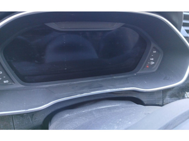 Панель приборов Audi Q3 F3