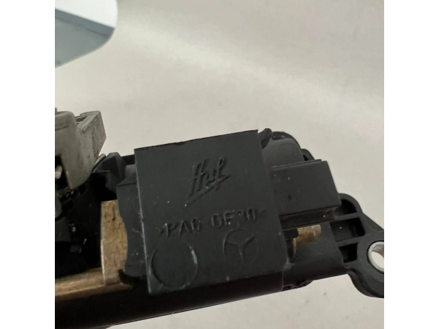 Zámek zadních dveří Z4102 Mercedes-Benz C W203 2004