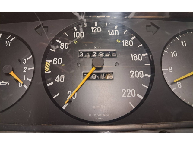 Панель приборов 1235420457   Mercedes-Benz W123       