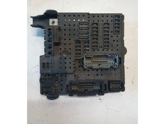 Блок предохранителей 30728512, 05W334   Volvo XC90    