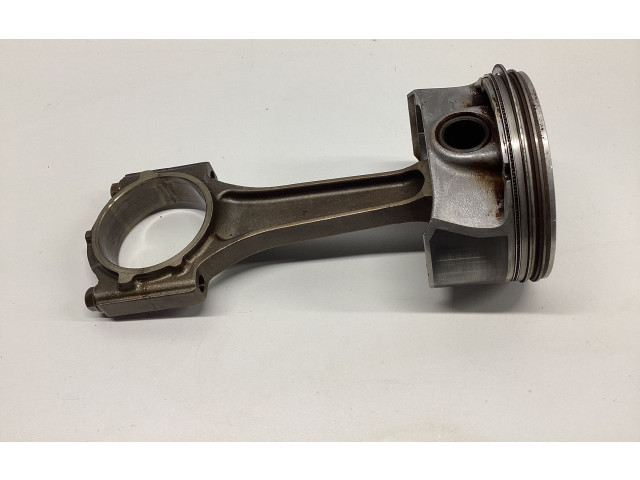 Поршень с шатуном Dodge Challenger