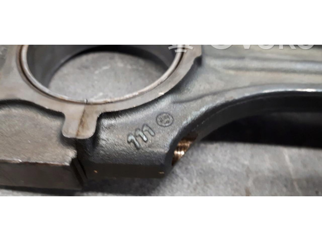 Píst Mercedes-Benz E W210