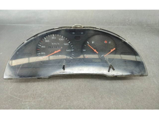 Панель приборов 19663701 Nissan Vanette