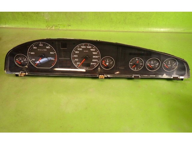 Спидометр (приборный щиток)    Audi A6 S6 C4 4A      