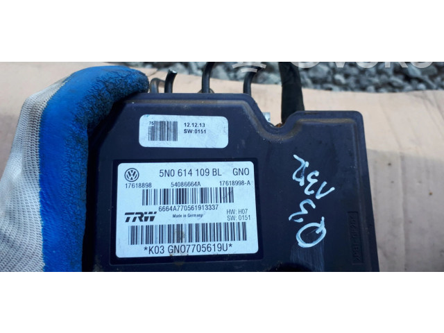 Блок АБС 5N0614109BL Audi Q3 8U 2011 - 2016 года