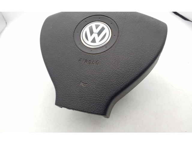 Подушка безопасности водителя 1K0880201AB   Volkswagen Jetta V