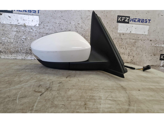 Зеркало электрическое Skoda Fabia Mk3 (NJ) 2015 - 2021 года